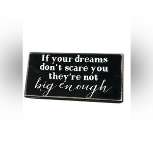 Motivational Black and White Quote Block